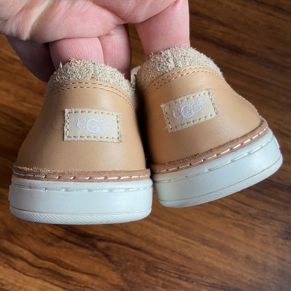 UGG Adley perforated stardust slip on shoes gold size 6 - Picture 5 of 8